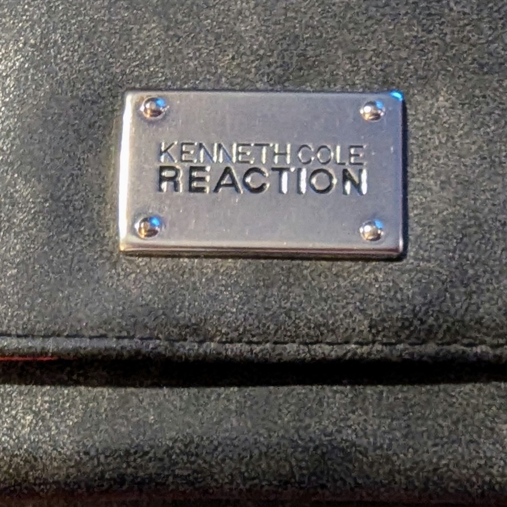 Kenneth Cole Reaction Suede Wallet, grey with pink interior